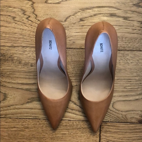Brand New Schutz pointed toe pump - Picture 3 of 3